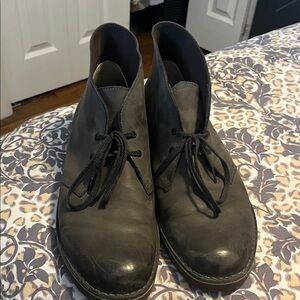 Clarks Men's Dark Gray Chukka Boots